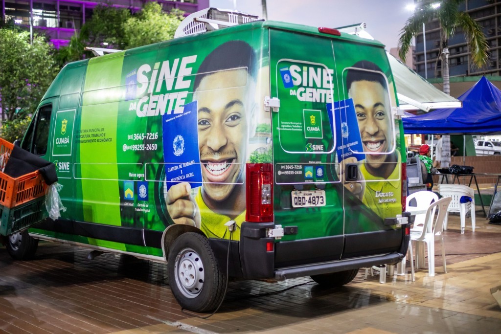 Sine Municipal anuncia 993 vagas; engenheiro civil pode ganhar mais de R$ 10 mil